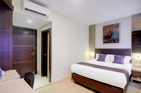 Townhouse Oak Batam near Grand Batam Mall formerly Lucky Star Hotel Hotel di Batam