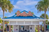 Private Screened-In Pool and Resort Amenities Await - Gorgeous Retreat Hotel di Polk County