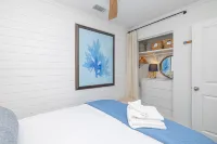 Elegant Ocean Retreat - Private Beach, Pier Access, Gated 棕櫚島住宿飯店
