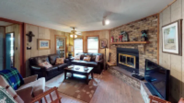 Sauna Access and Scenic Balcony - Cozy Tranquil Retreat