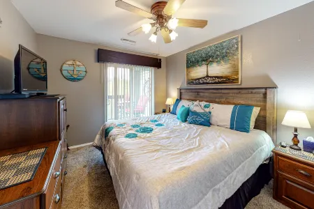 Peaceful condo near Silver Dollar City with surrounding trails & grilling area Отели в г. Flat Creek B Township