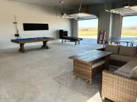 Amazing Views and Hot Tub - Exquisite Luxury Retreat
