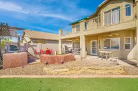 Themed Rooms, Outdoor Kitchen and Scenic Views - Charming Family Retreat