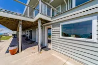 Upscale house with amazing ocean views & outdoor seating   - near golfing Hotel in zona Parco nazionale di Redwood