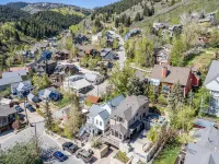 Walk to skiing and Main, Spectacular Old Town 4br Modern Home, Hot Tub, Fireplace, Outdoor firepit 서밋 카운티 호텔