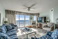 Oceanfront Balcony and Outdoor Pool - Beautiful Family Retreat