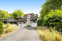 Welcoming Condo with Ocean Views and Private Hot Tub - Short Walk to the Beach Hotels in Oceanside