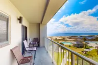 Fun waterfront retreat with pools, hot tubs - snowbird-friendly Hotels in Baldwin County