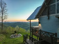 Panoramic Mountain Views and Cozy Hot Tub - Elegant Cabin Escape