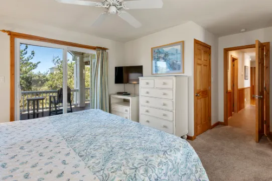 Private Pool and Ocean View - Charming Coastal Escape