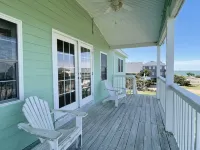 Spacious Outdoor Oasis with Two Kitchens - Inviting Family Retreat Hotels in Ocracoke