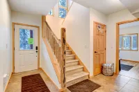 Breathtaking Mountain Views and Private Hot Tub - Luxurious Chalet Retreat