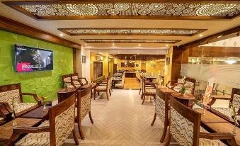 Hotel Divine Lakshmi Ganga