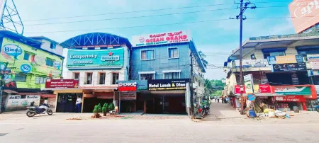 Hotel Ocean Grand Отели рядом с достопримечательностью «Sultan Bathery»