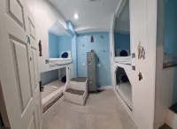 Atrium Hostel Design District