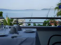 Pink Inn Hotels in Podstrana