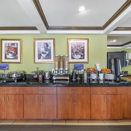Best Western Antelope Inn Suites