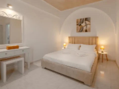 Nevma Suites Hotels in Fira