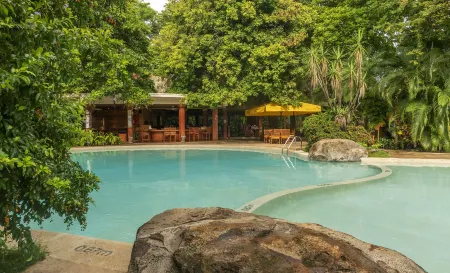 Capitán Suizo Beachfront Boutique Hotel