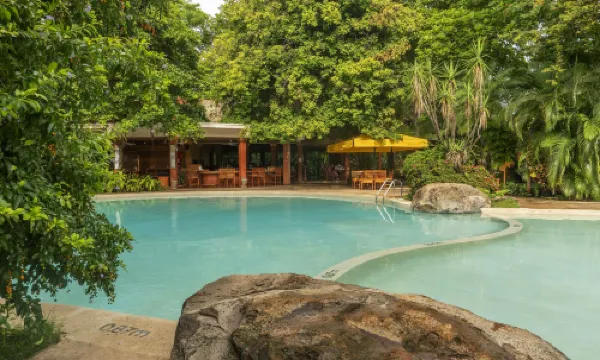 Capitán Suizo Beachfront Boutique Hotel