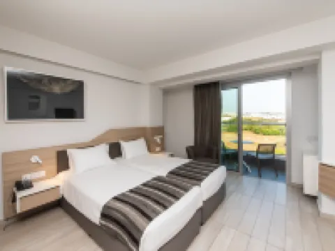 埃弗雷那海灘酒店 布達拉斯酒店