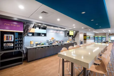 Home2 Suites by Hilton Charlotte University Research Park Отели рядом с достопримечательностью «Университет Северная Каролина в Шарлотт»