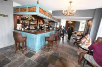 The Elephant Hotel - Bars