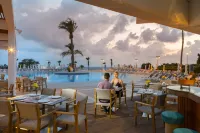 Leonardo Laura Beach & Splash Resort - sarapan