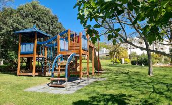 Green and Blue View Apartment