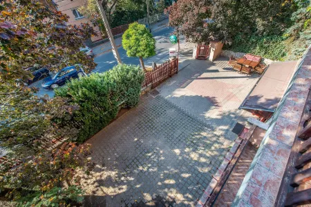 Korona Panzió Budapest Отели в г. Тёрёкбалинт