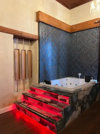 Bayazhan Hotel ve Restaurant Отели в г. Durantas Mahallesi