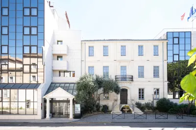 Mercure Arles Centre Arènes Hotels near L'espace Van Gogh