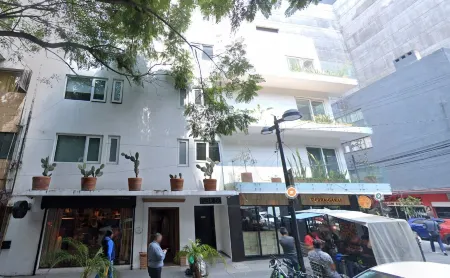 Elba by Mr W Отели рядом с достопримечательностью «Площадь Конституции»