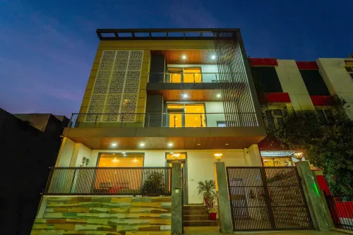 Treebo Premium Inn Luxury Stay