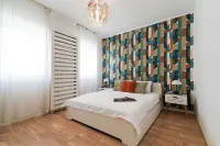 Maria - Modern Apartment with Parking and Workspace