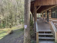 Little Mountain Hideaway 2 Bedroom Cabin by RedAwning