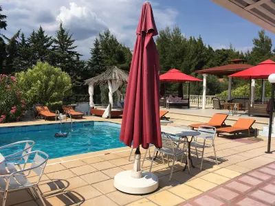 Villa Askamnia and Suites Hotels near Kalogria Beach