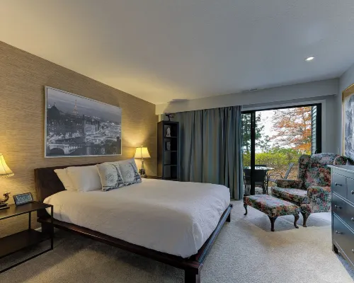 The Shores Lake View Condo Unit 5658 Hotels in Acme Township