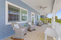 Welcome to Mermaid Bay Vacation Rental - 261 Delmar Home - Bathtub