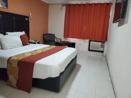 Davies Hotels Отели рядом с достопримечательностью «ИИТА Форест Сентер»