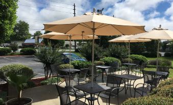 Coastal Inn & Suites