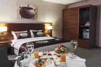 Nevali Hotel & Convention Center فنادق في سانليورفا