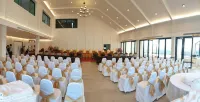Saksiam Lakeside Resort  Certificate Hotels in Sai Noi