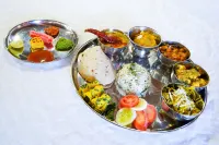 Hotel Kumar Plaza - breakfast
