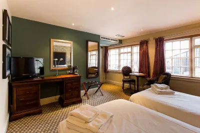 말스터즈 랄란도프 대성당 주변 호텔