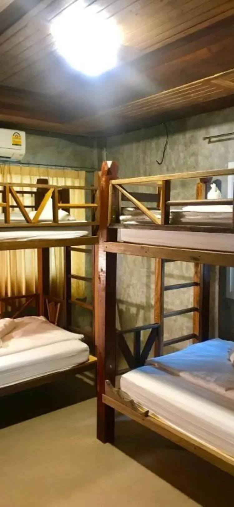 ห้องพักสำหรับสี่ท่านพร้อมห้องน้ำส่วนตัว