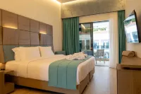 Mirror Hotel - Parvekkeita