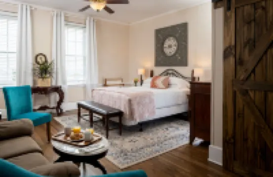 Magnolia Manor and Chapel Hotels in 