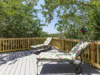 Treetop Cottage - bar