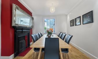 Impeccable 6-Bed House in Ramsgate, Harbour Views